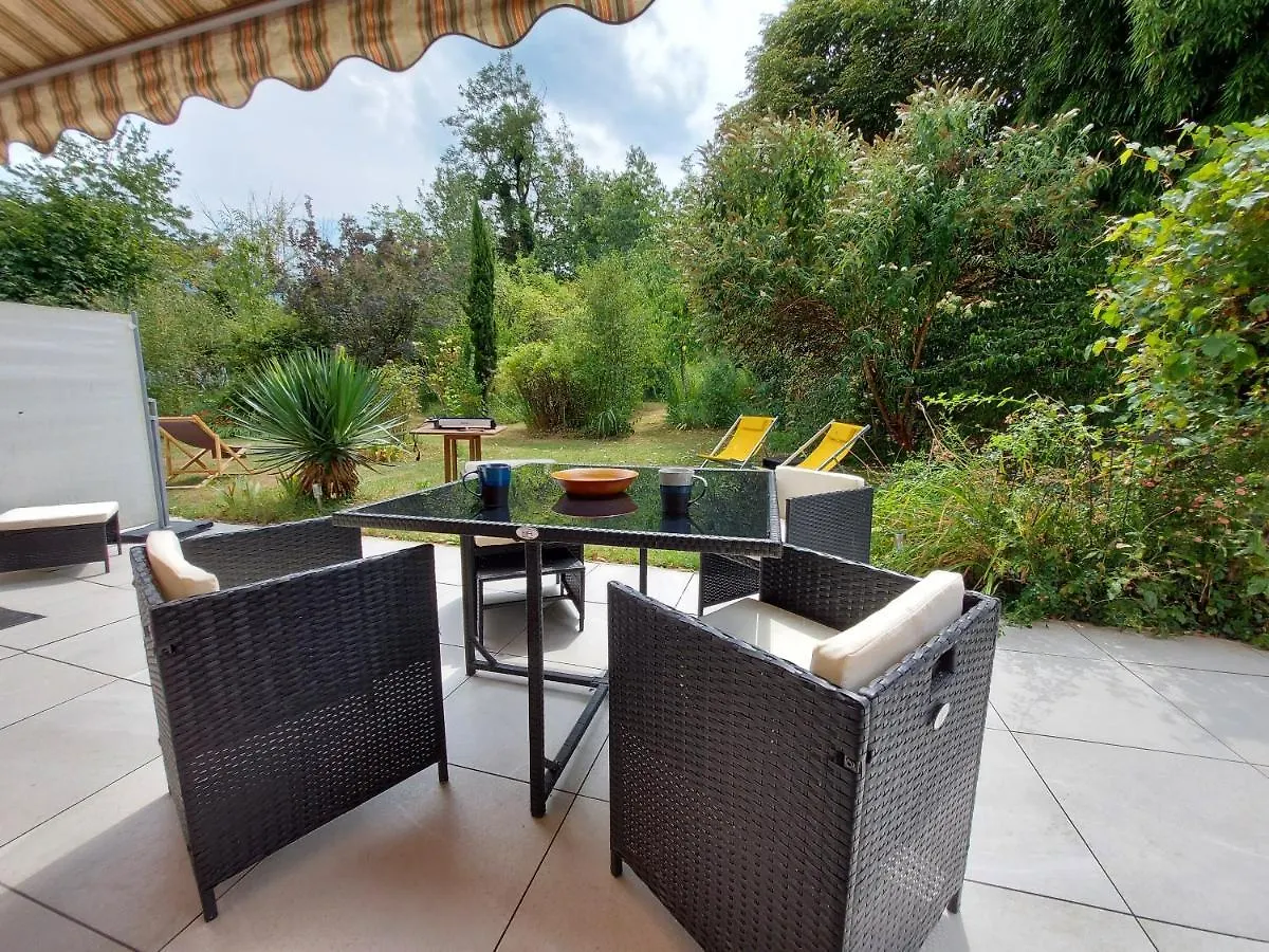 Centre St Jorioz : Charmant et spacieux studio avec terrasse et jardin privatif Saint-Jorioz Appartement