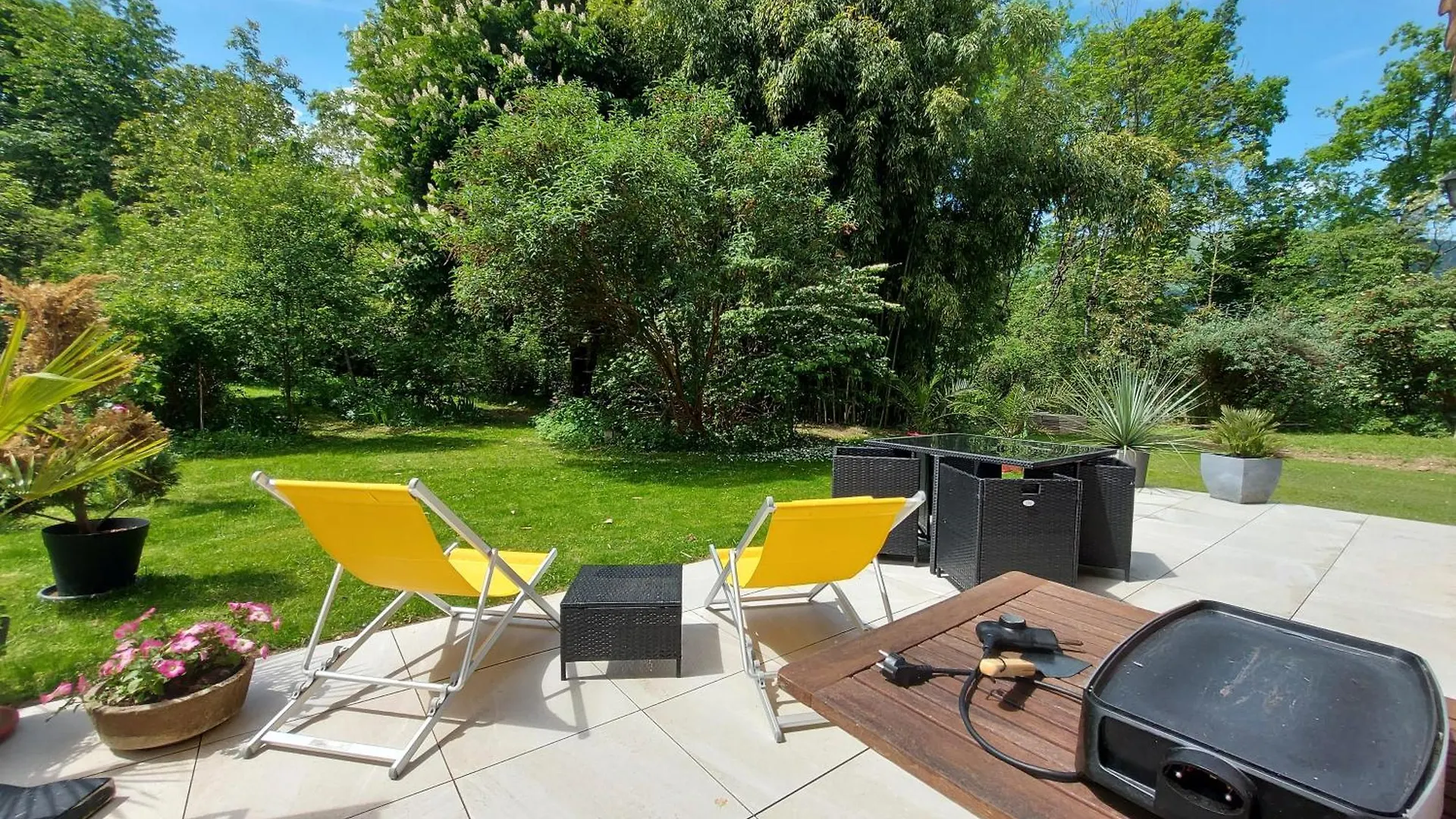 Appartement Centre St Jorioz : Charmant et spacieux studio avec terrasse et jardin privatif Saint-Jorioz France